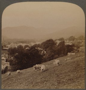 Ambleside, dans la belle vallée de Rothay, Lake District, Angleterre, 1903
