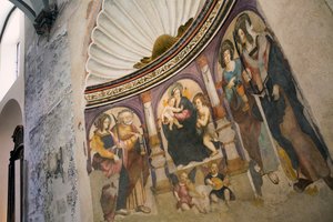 Aoste, Italie. Autel de Sainte Lucie