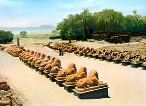Avenue de sphinx à tête de bélier, temple d