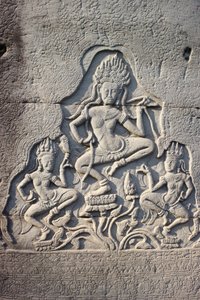 Danseurs célestes du Bayon sculptés dans un pilier, Siem Reap, Cambodge