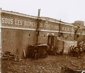 Mieux vaut être enterré... que de se rendre, Verdun, nord de la France, vers 1914-1918