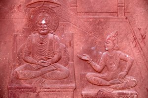 Bhagavad Gita gravé sur un temple hindou : dialogue entre Krishna et Arjuna, Vrindavan, Inde - Unbekannt