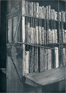 Bibliothèque, 15e siècle, avec quelques éditions ultérieures, et cadre de catalogue, 17e siècle, vers 1931