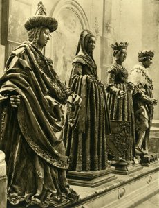 Statues en bronze dans la Hofkirche, Innsbruck, Tyrol, Autriche, c1935 - Unbekannt