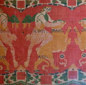 Soie byzantine avec un motif de héros et lion