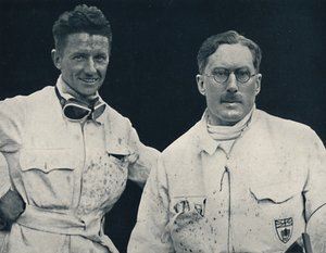 Capitaine G. E. T. Eyston et assistant, 1937 - Unbekannt