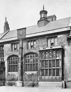 Chartreuse. Extérieur de la salle, avec baie, 1925