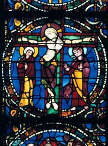 Christ en croix, vitrail, cathédrale de Chartres, France