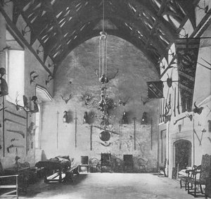 Cotehele House, Cornwall - Le Comte de Mount Edgcumbe, 1910