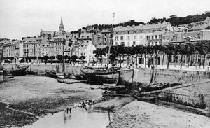 Quai, Trouville, France, vers 1920