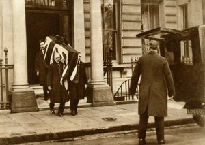 Le cercueil du comte Haig transporté depuis la maison où il est mort, Londres, 29 janvier 1928