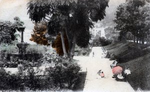 Fontaine dans un jardin public, Hong Kong, 20ème siècle