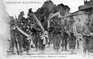 La Légion étrangère française honore les braves, Algérie, 1910 - Unbekannt