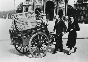 Réfugiés français rentrant chez eux après la chute de la France aux Allemands, Paris, juillet 1940 - Unbekannt