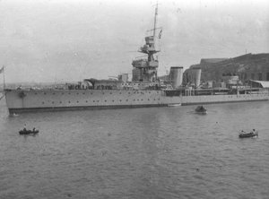 HMS Cardiff, croiseur léger de classe C britannique, Malte, vers 1920