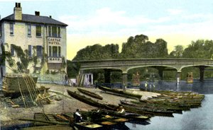 Pont de Hampton Court, Londres, XXe siècle