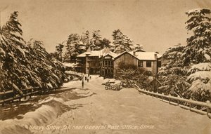 Forte chute de neige près du bureau de poste général, Simla, vers 1918-1939
