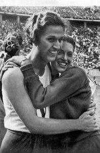 Helen Stephens et Alice Arden, athlètes américaines, Jeux olympiques de Berlin, 1936