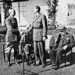 Henri Giraud et de Gaulle lors de la conférence de Casablanca, janvier 1943, 1945