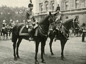 Sa Majesté avec le duc de Gloucester, à la parade militaire, 1928 - Unbekannt