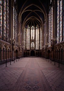 Intérieur de la Sainte-Chapelle (chapelle haute) à Paris. Art gothique du 13ème siècle.