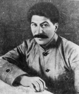 Joseph Staline, révolutionnaire communiste soviétique né en Géorgie et leader, 1918