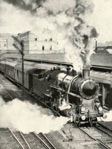 Départ de Budapest. Un train express part de la gare centrale