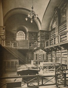 Bibliothèque de la cathédrale Saint-Paul dans le transept ouest, vers 1935