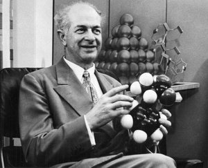 Linus Pauling, chimiste américain, vers 1954