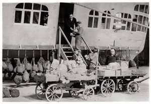 Chargement de provisions, Zeppelin LZ 127 Graf Zeppelin, 1933 - Unbekannt
