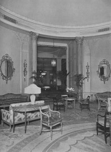 Vue de la salle à manger principale depuis la salle ovale des palmiers, Hôtel Roosevelt, New York, 1924