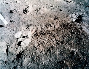 Vol spatial habité, USA, Apollo 17 sol orange sur la lune
