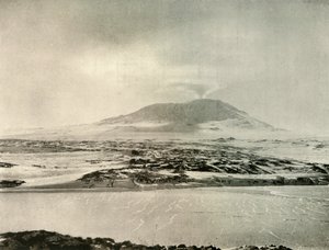 Mont Erebus en éruption le 14 juin 1908, 1909
