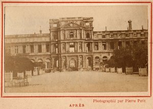 Commune de Paris (1871) : vue du Palais des Tuileries à Paris après l