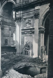 Transept nord de la cathédrale Saint-Paul après le bombardement, 1941