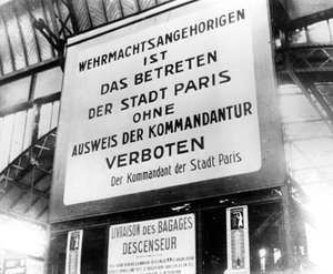 Avis dans une gare de Paris occupée par les Allemands, 17 juillet 1940 - Unbekannt