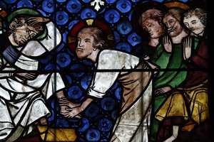 Notre-Dame de la cathédrale de Strasbourg. Vitrail. Le Christ lavant les pieds des apôtres. 14ème siècle. Strasbourg. France.