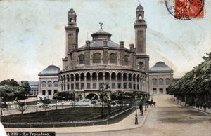 Paris : vue extérieure du Palais du Trocadéro