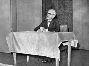 Paul Valéry, poète, essayiste et philosophe français, 1935