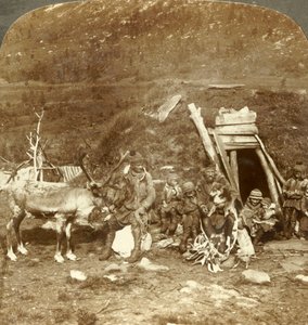 Peuple du Nord glacial - Maison et famille laponnes, près de Tromsø, Norvège, c1905 - Unbekannt