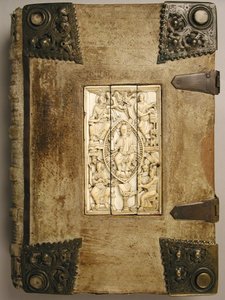 Plaque avec le Christ en majesté et les quatre évangélistes, 1000-1100 - Unbekannt