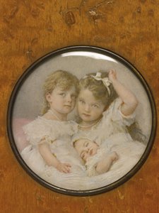 Portrait miniature des grandes-duchesses Olga, Tatiana et Maria de Russie, vers 1900