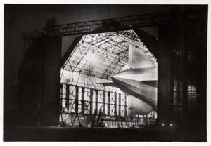 Préparations pour un vol de nuit, Zeppelin LZ 127 Graf Zeppelin, 1933