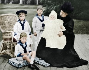 La reine Victoria avec ses arrière-petits-enfants à Osborne House, Île de Wight, 1900