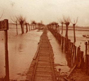 Ligne de chemin de fer, Nieuwpoort, Flandre, Belgique, vers 1914-1918
