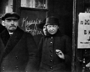 Le leader bolchevique russe Vladimir Lénine et sa femme, Nadezhda Kroupskaïa, Russie, 1922