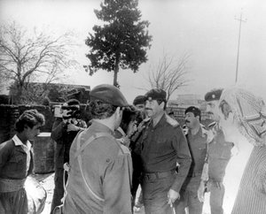 Saddam Hussein parcourant la nation, Irak, 1987