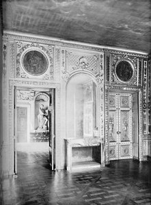 Salon, avec porte ouverte sur la salle à manger - Hôtel Lauzun, 1903