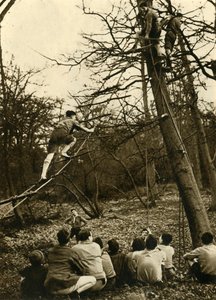 Scouts pratiquant le pionnier, 1944