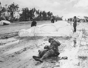 Seconde Guerre mondiale (1939-1945) : Île de Noemfoor (Numfor, Numfoor) (Pacifique) 3 juillet - Unbekannt